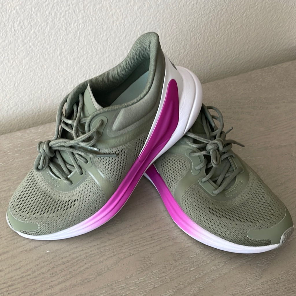 Lululemon Athletica Olive Green Sneakers With Magenta Gradient Midsole